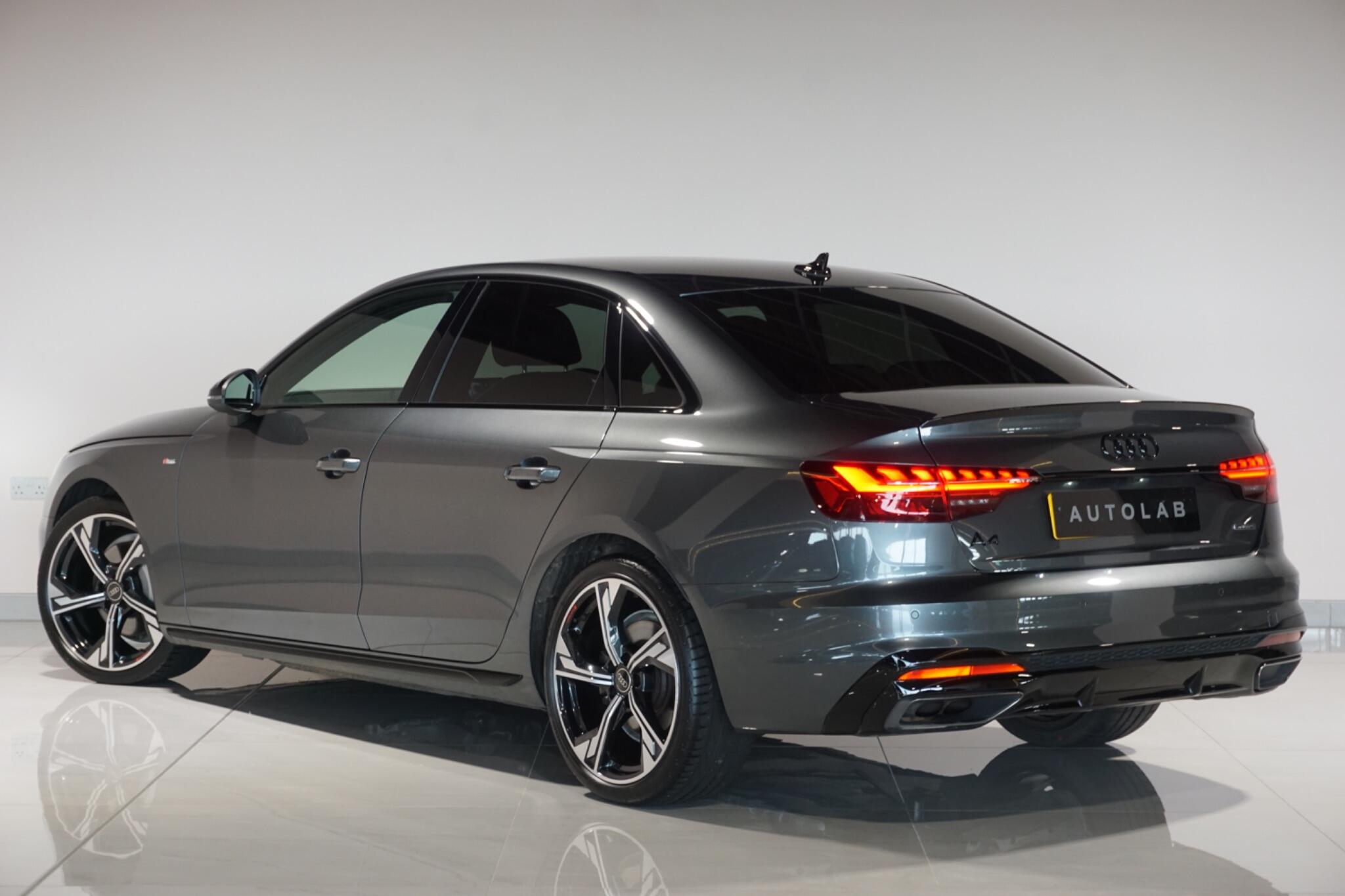 Audi A4 2.0 TDI 40 Black Edition Saloon 4dr Diesel S Tronic quattro Euro 6 (s/s) (204 ps)